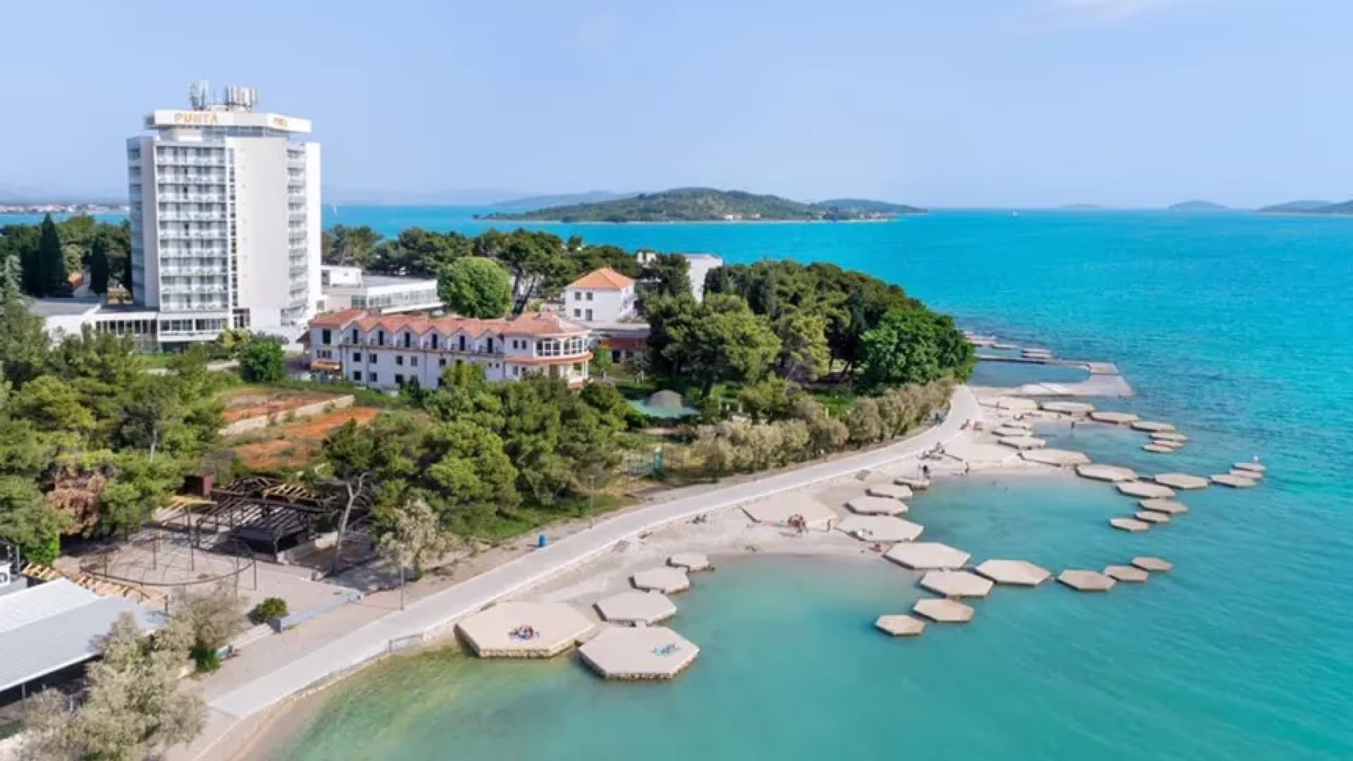 Wakacje w Dalmacji! 🇭🇷 Hotel 4⭐, Wyżywienie, Loty