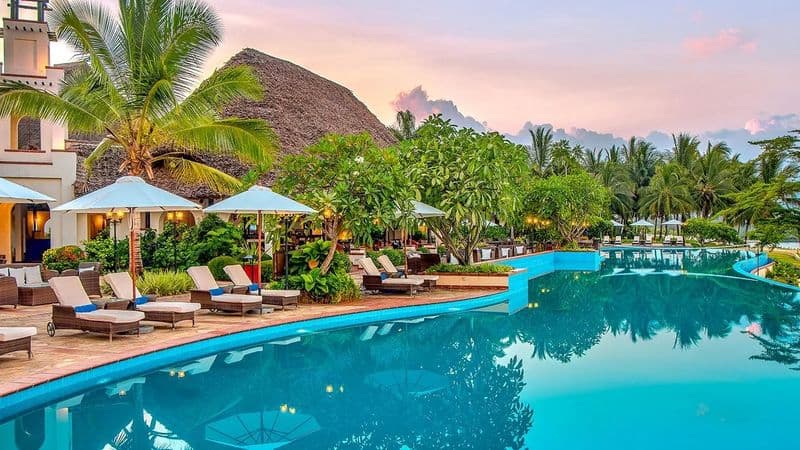 Egzotyczne 13 Dni na Zanzibarze: Sea Cliff Resort & Spa 🇹🇿✨