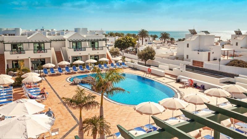 Kanaryjski Raj na 7 Dni: All Inclusive w Pocillos Playa na Lanzarote 🇪🇸🏝️