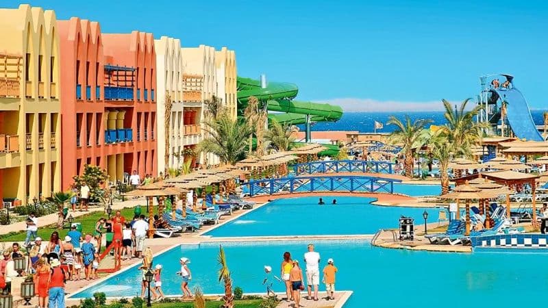 Siedem dni luksusu w Hurghadzie: Titanic Beach Spa & Aqua Park 🇪🇬☀️