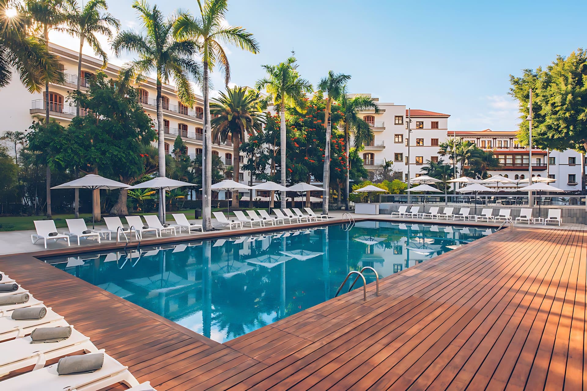 Luksusowy 4-dniowy wypad na Teneryfę: Hotel Iberostar Heritage Grand Mencey 🇪🇸✨
