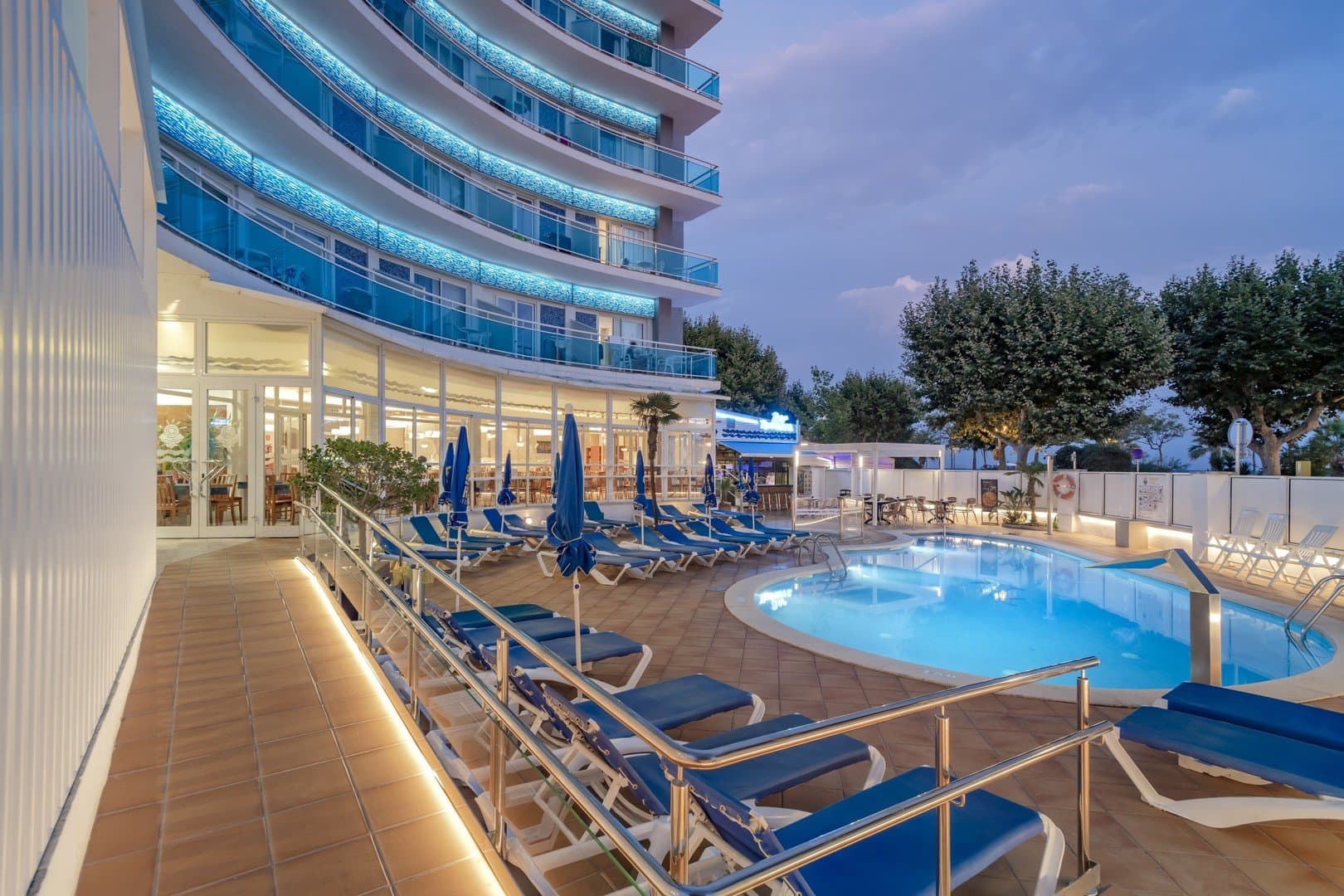 Jesienny wypad na 4 dni: Costa Brava z Krakowa 🇪🇸🏖️