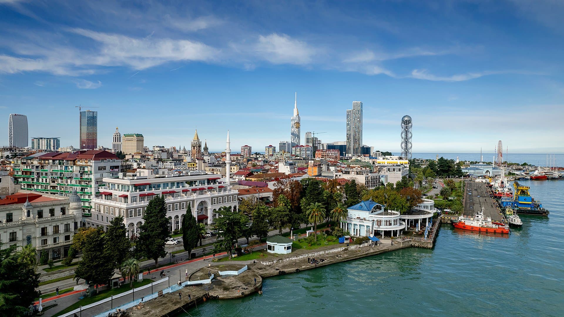 Krótki Wypad do Batumi: Le Port Apart Hotel 🇬🇪🏨
