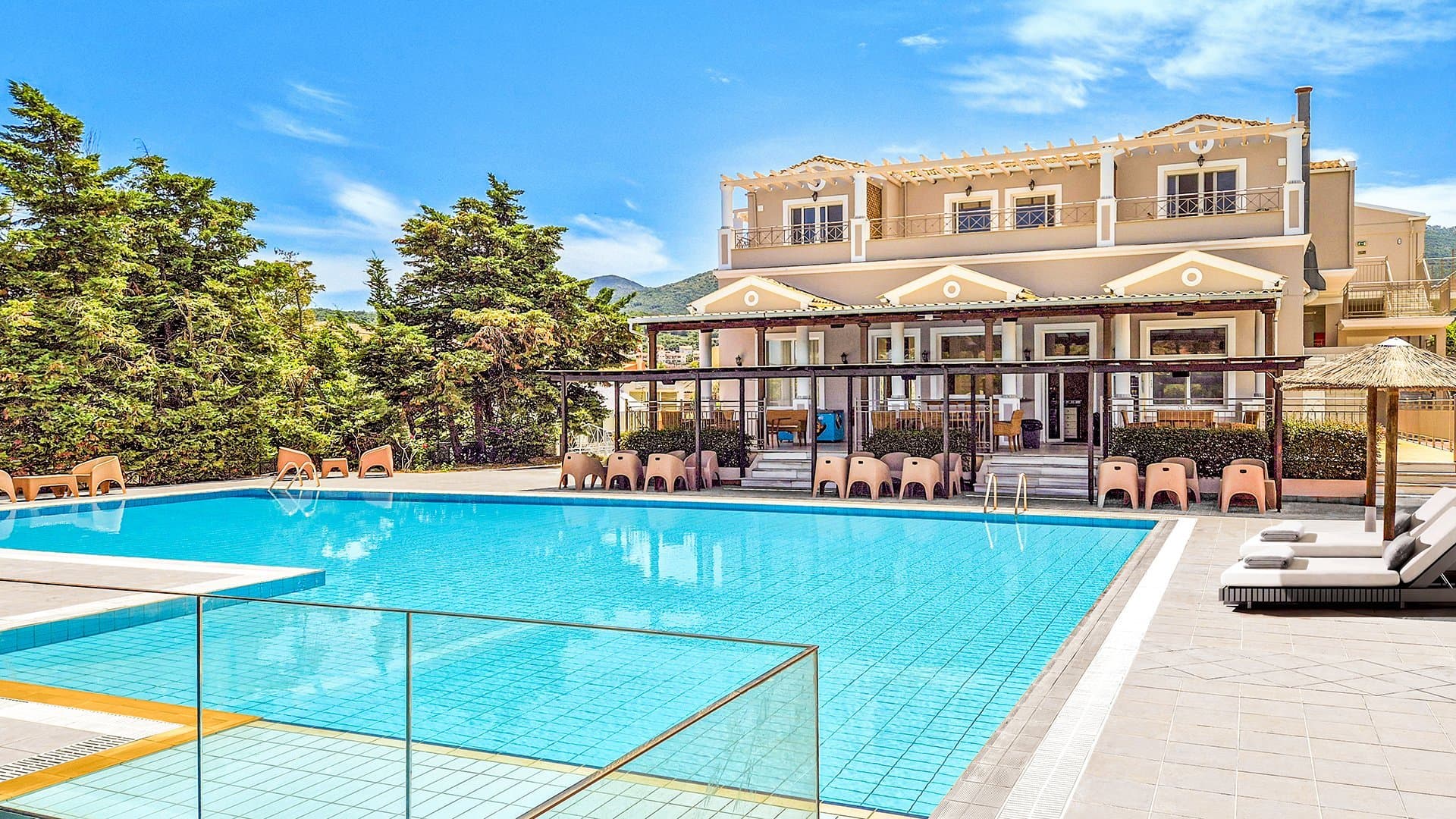 Krótki wypad na Korfu: 4 dni w Hotelu Thinalos 🇬🇷🧳