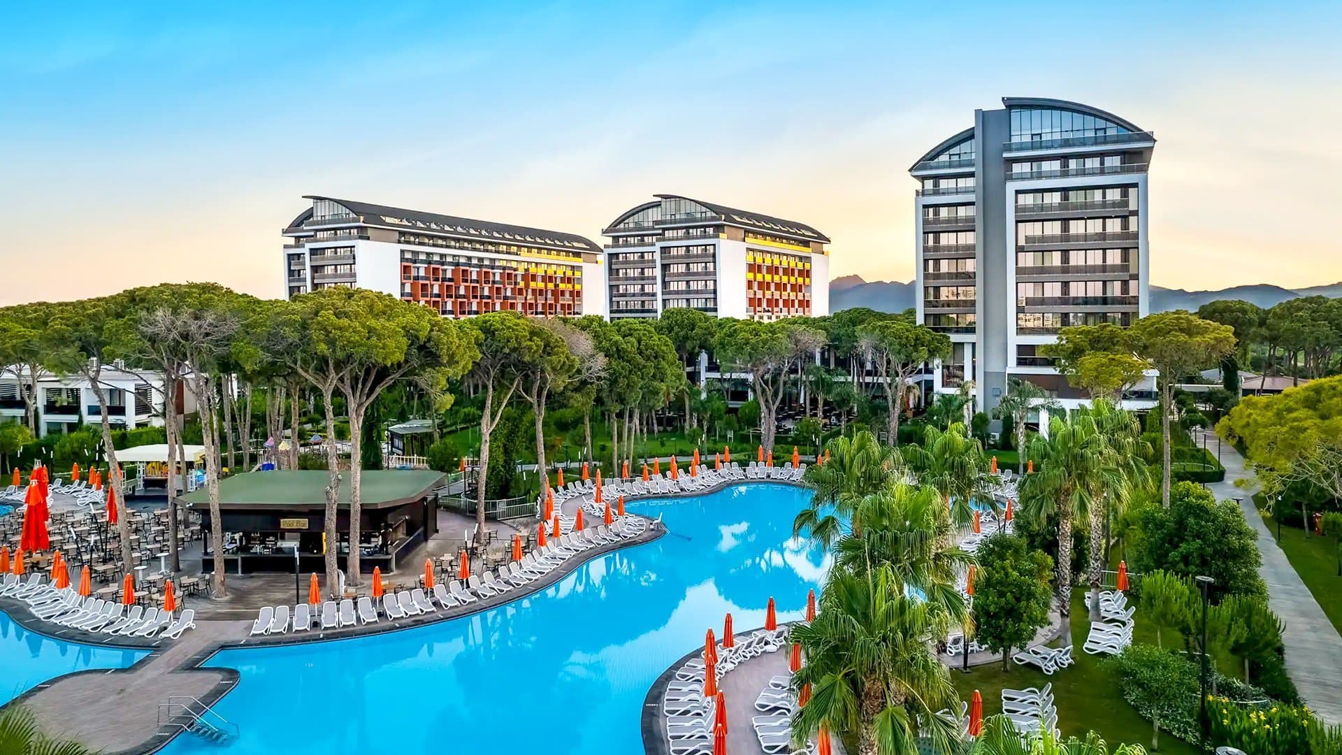 Krótki Wypad do Antalyi: 4 Dni w Hotelu Trendy Lara 🇹🇷🏖️