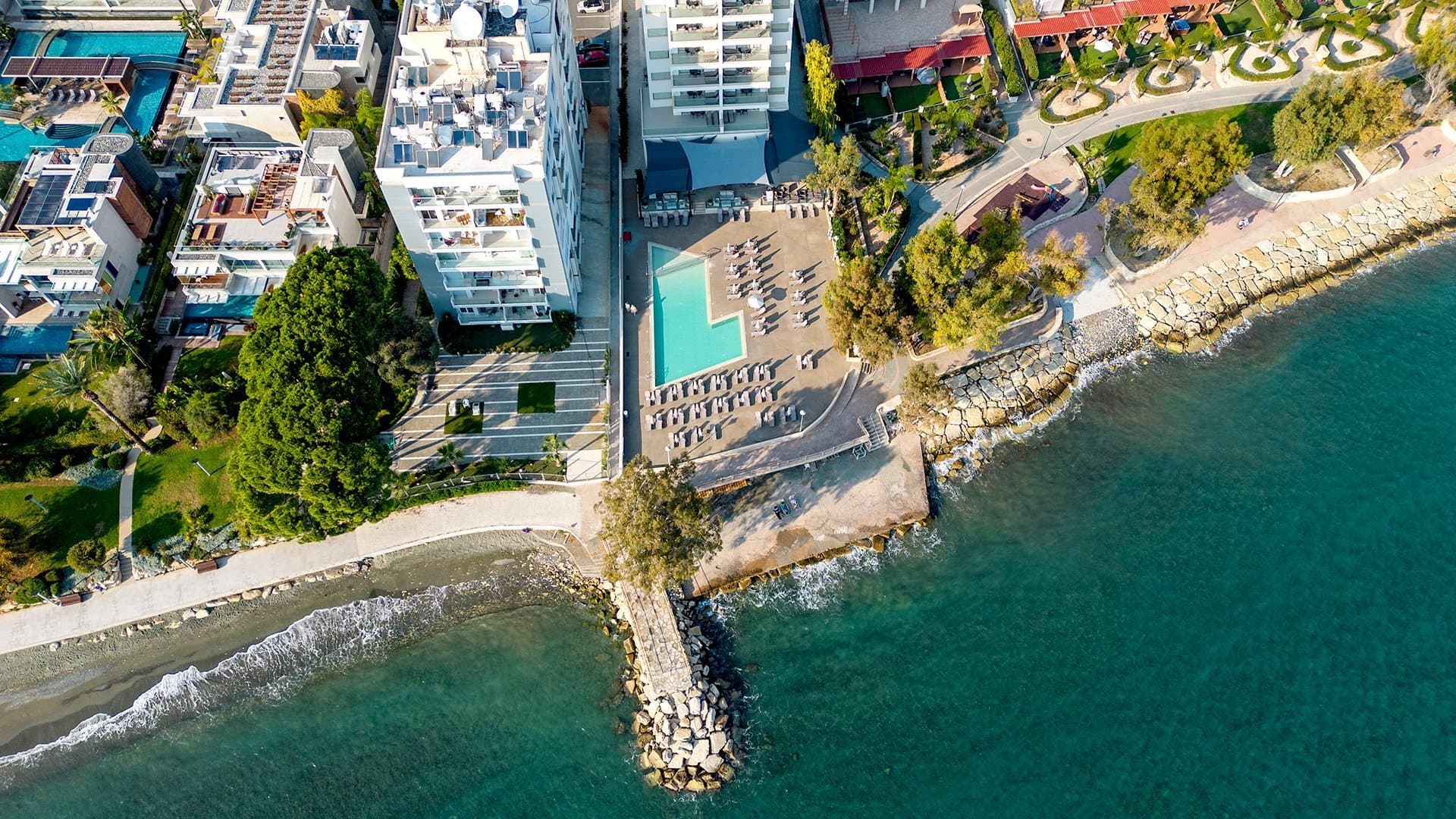 Krótki Wypad do Limassol: 4 Dni w Harmony Bay Hotel 🇨🇾🏨