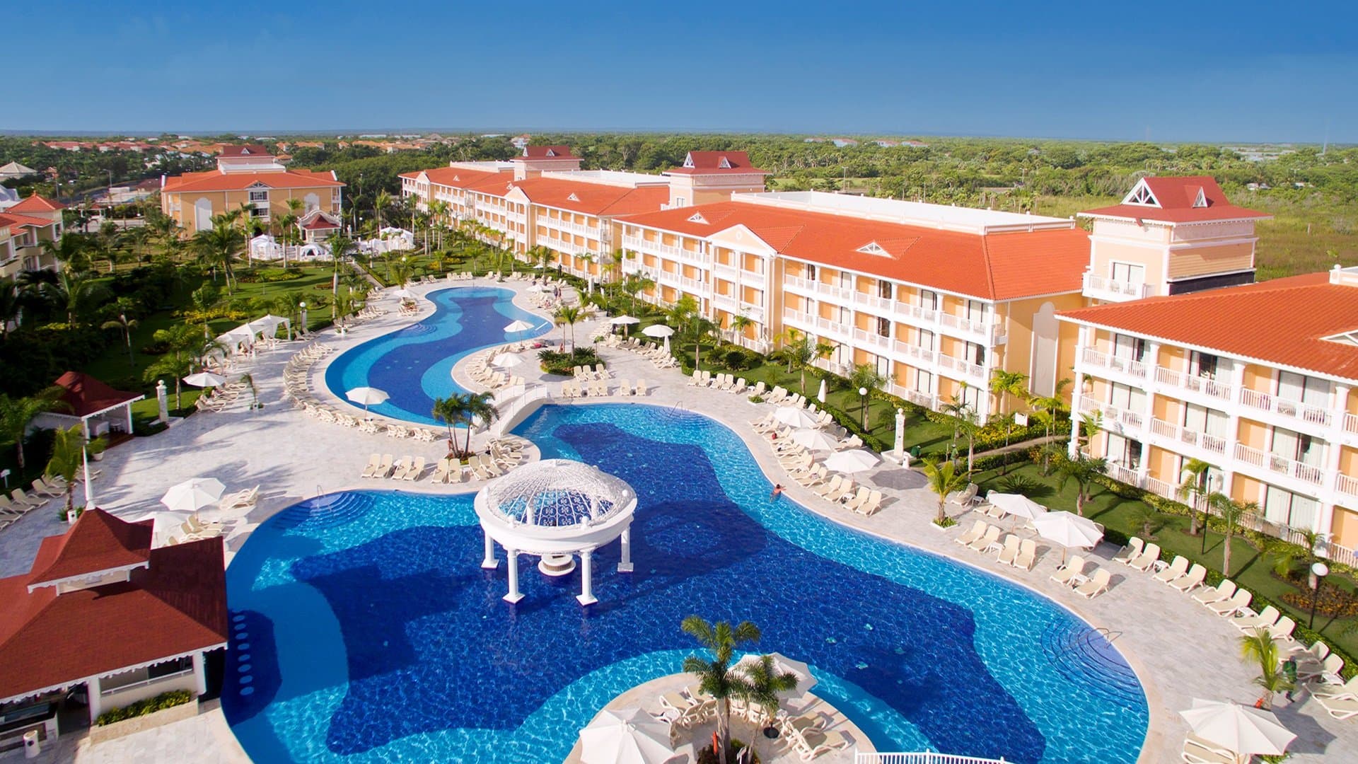 6 Dni Słońca w Punta Cana: Luksusowy Escape w Bahia Principe 🇩🇴🌴