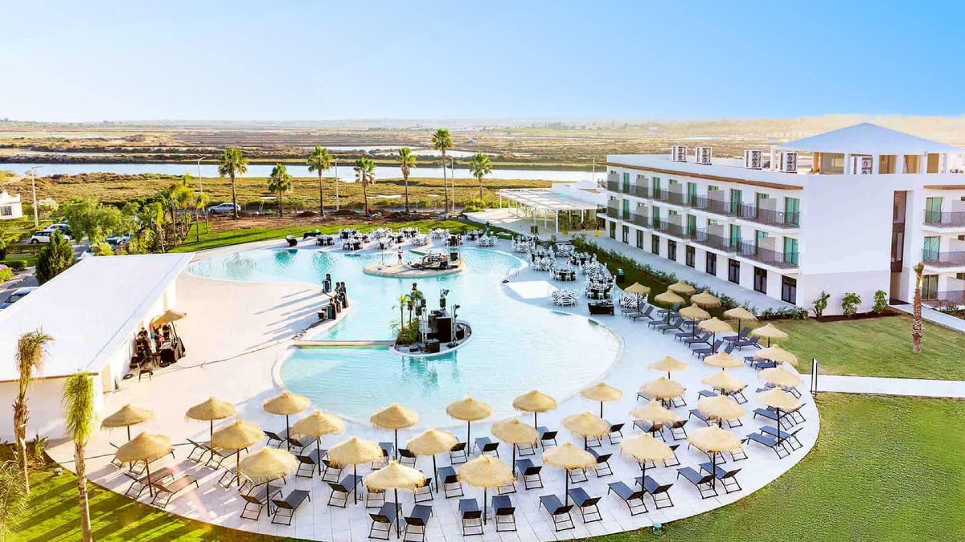 Zakochajcie się w Portugalii! 🇵🇹 All Inclusive z Warszawy!
