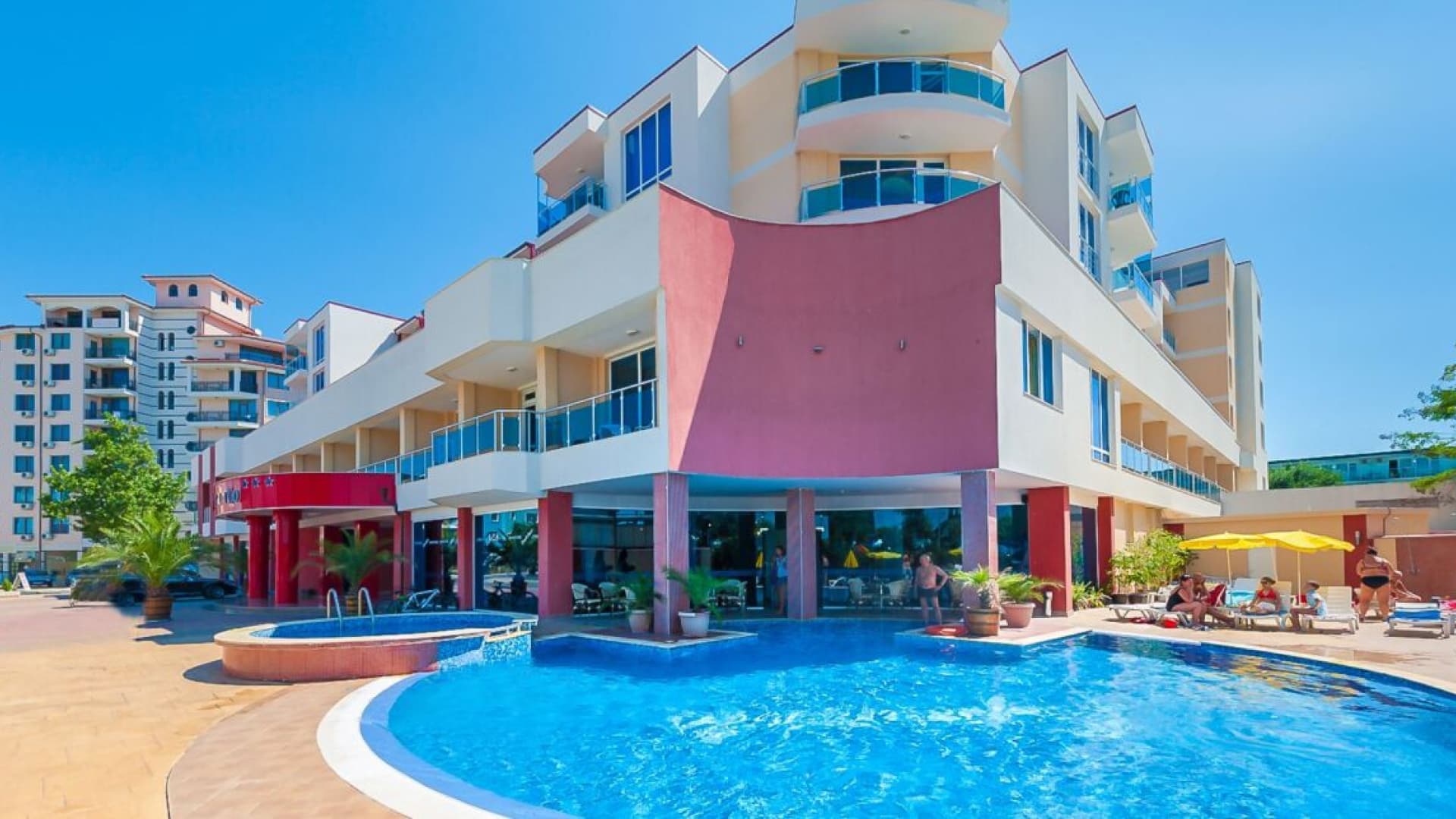 Budżetowe Wakacje w Bułgarii! 🇧🇬 Hotel 3⭐, Loty, Śniadania