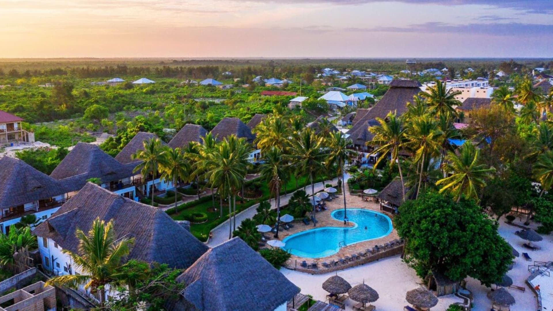 Listopad: 🇹🇿 All In na Zanzibarze! 4⭐, Loty