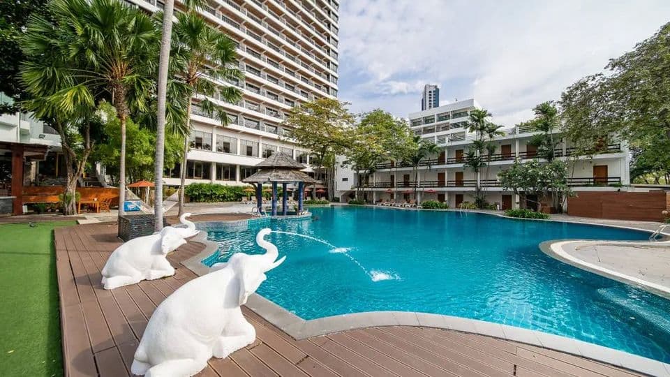 Pattaya w Tajlandii z Lotami i Wyżywieniem! 🇹🇭