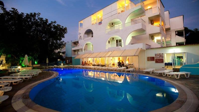🇬🇷 Odkryj Faliraki: 7 dni w Anika Studios