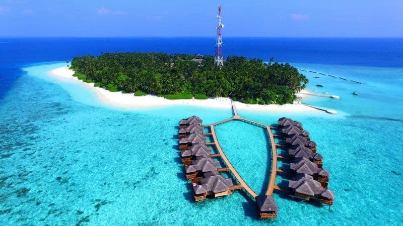 Rajskie wakacje na Malediwach: 7 dni w Fihalhohi Island Resort 🇲🇻