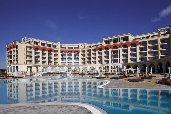Lighthouse Golf Resort And Spa