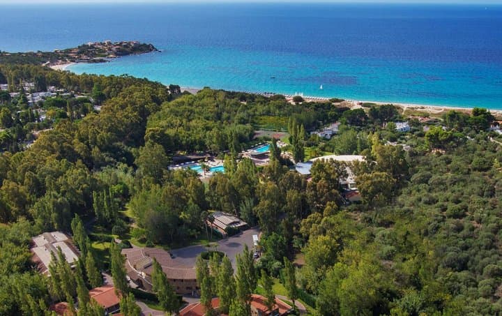 Calaserena Village