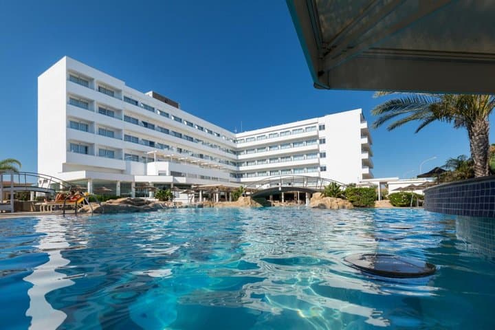 Tasia Maris Beach And Spa