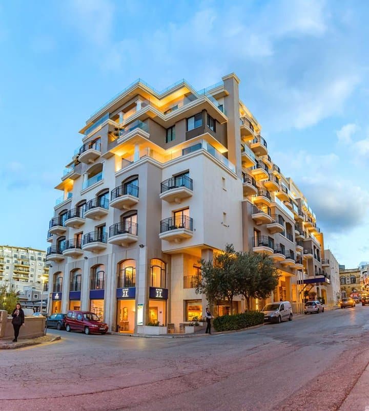 Maritim Antonine Hotel