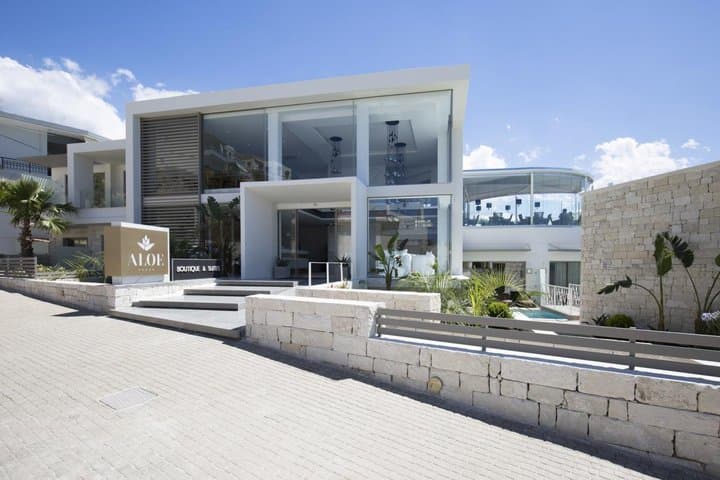Aloe Boutique Hotel And Suites