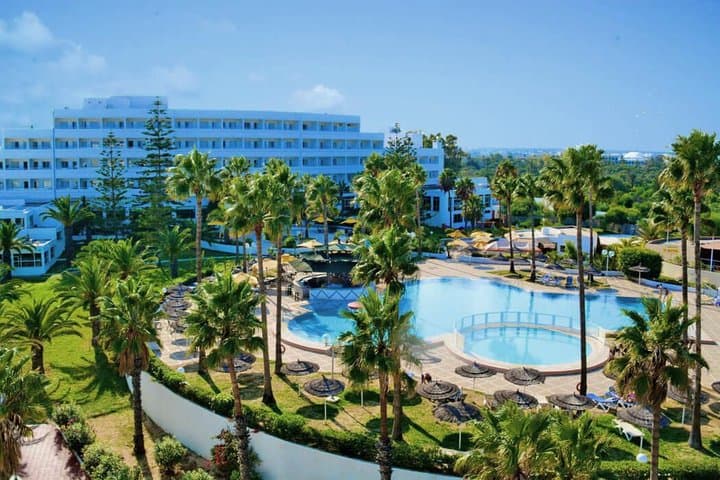 Club Tropicana