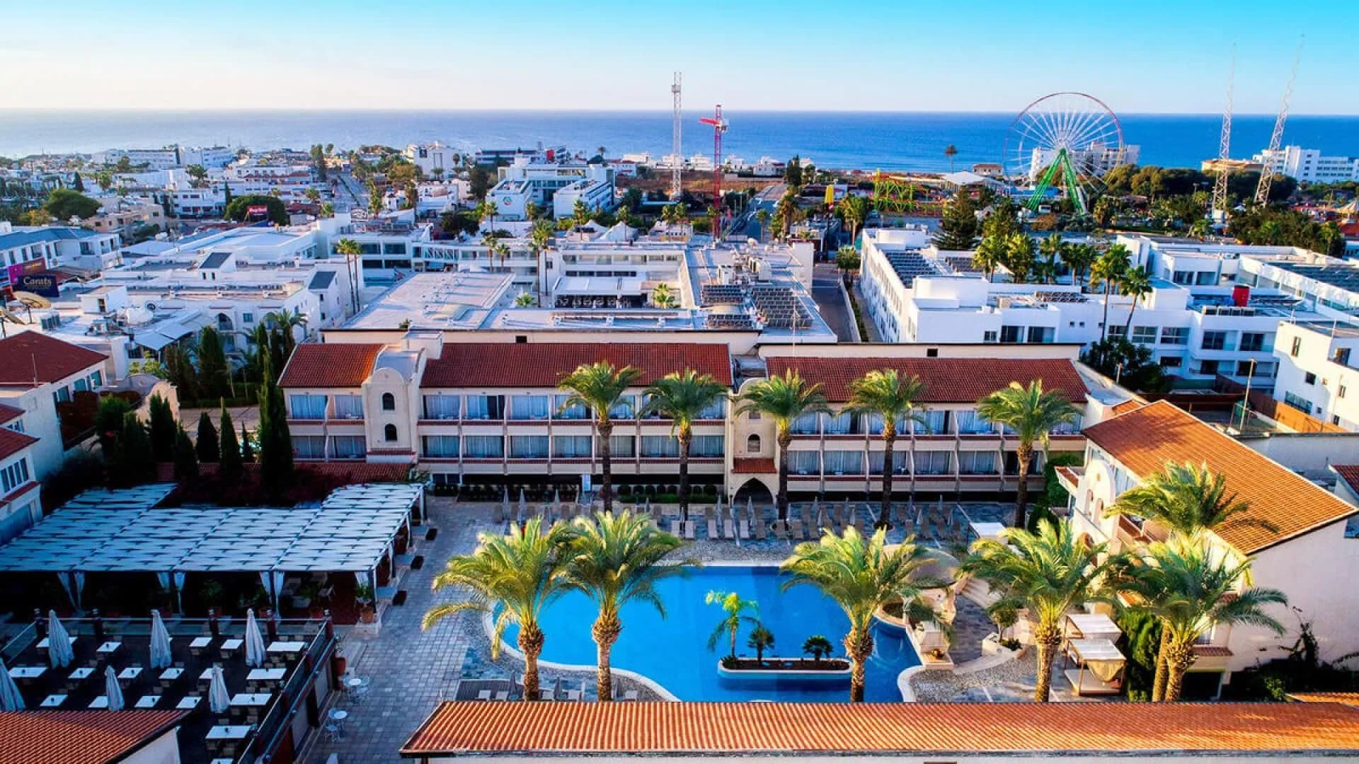 Wakacje w Hotelu 4⭐ w Larnace, Cypr! 🇨🇾 Loty w Dwie Strony ✈️, Śniadania 🥐