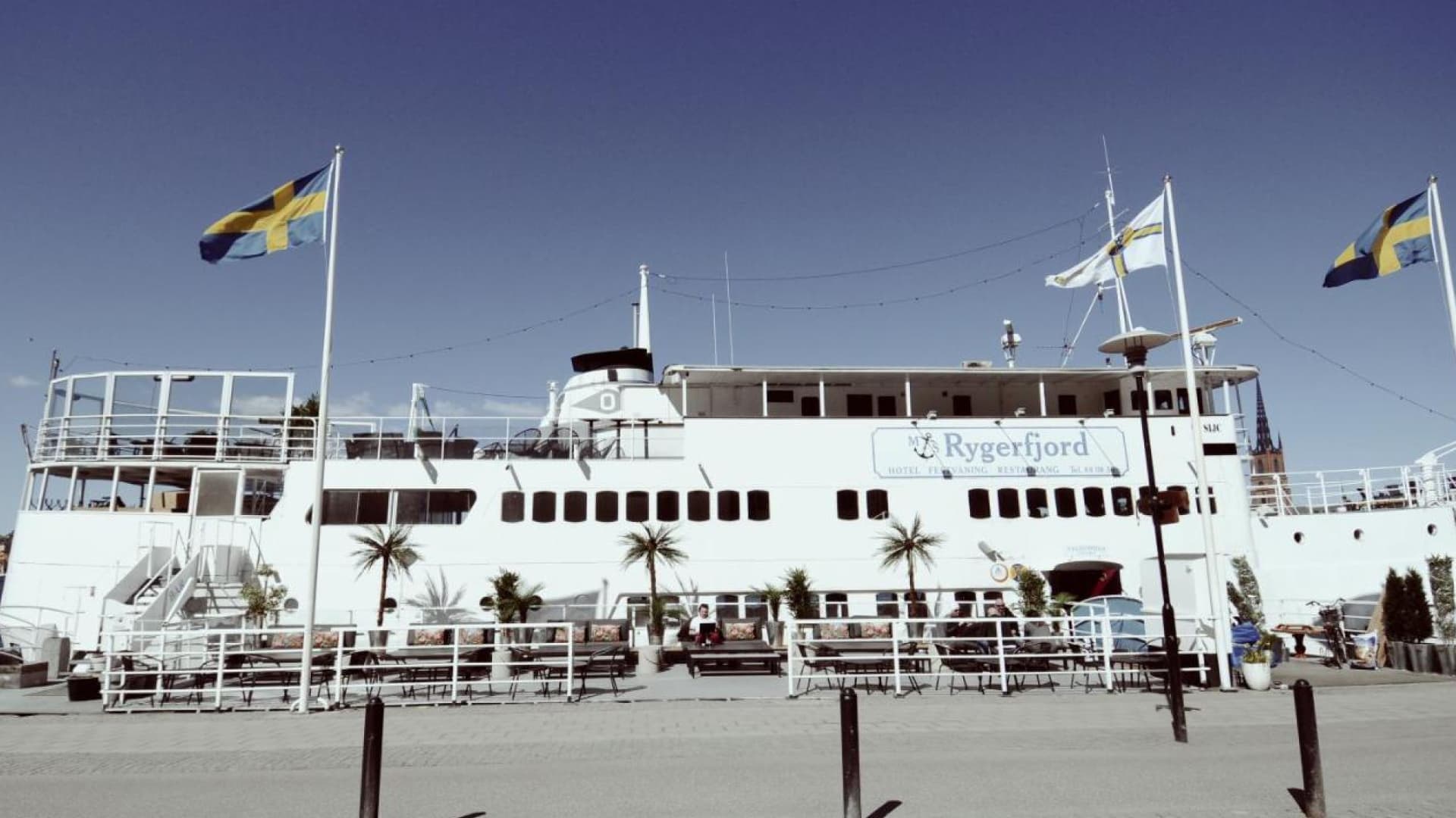 ✈️🌆 Ciekawy City Break w Sztokholmie! Loty w Dwie Strony z Gdańska i Nocleg na Statku! 🚢
