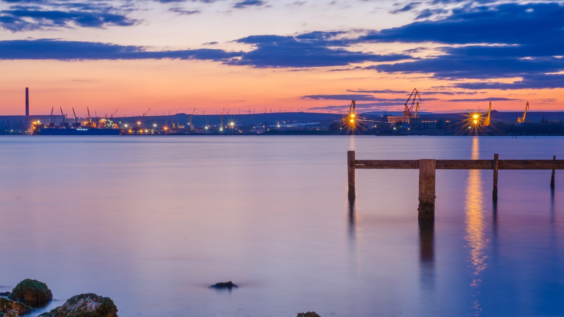🌞🇧🇬 Odkryjcie Warnę - Magiczne Miasto nad Morzem! 🌊 Loty w Dwie Strony od 123 PLN!
