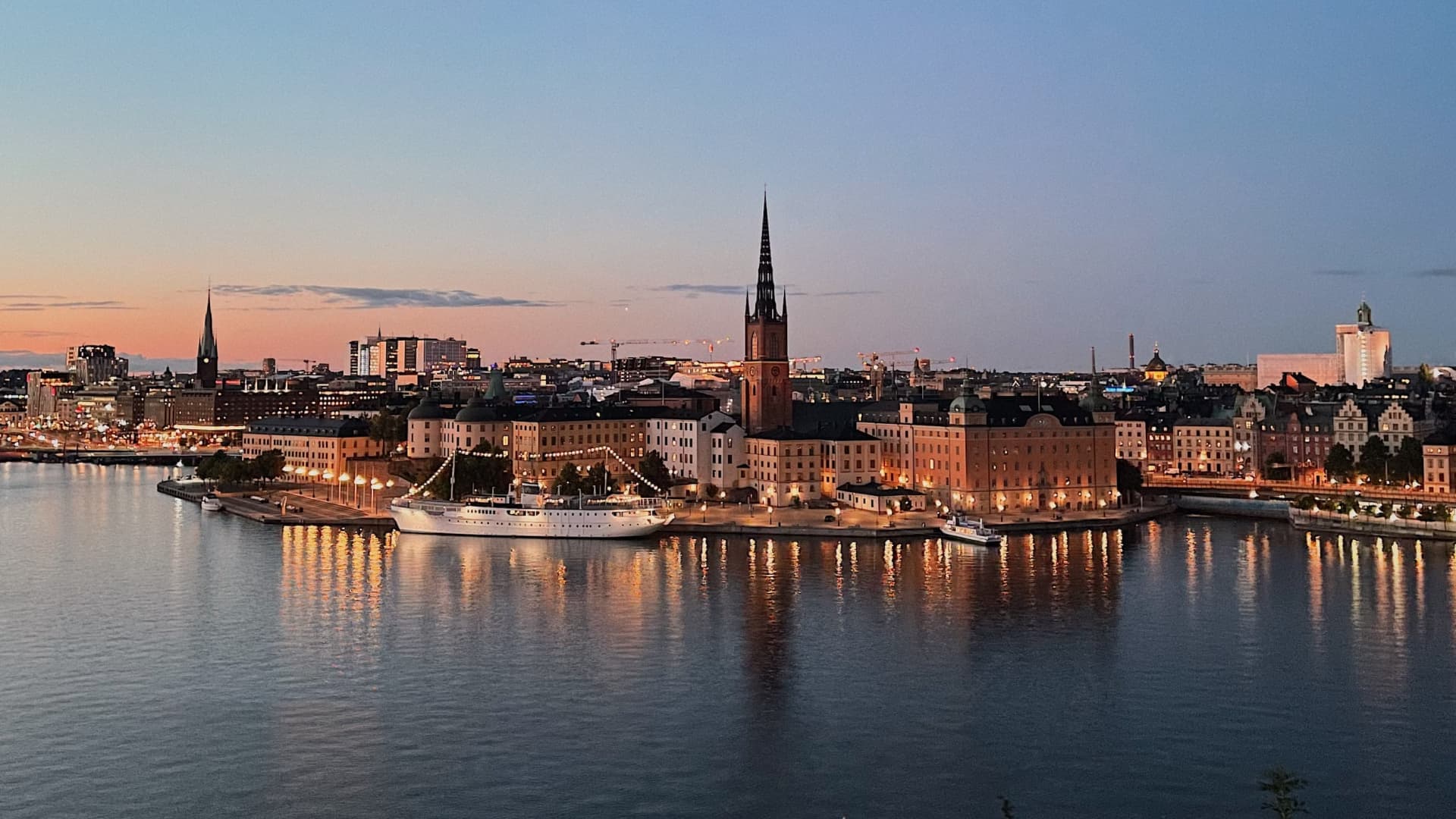 🇸🇪❄️ Sztokholm w Lutym! Loty w Dwie Strony od 118 PLN! ✈️🎉