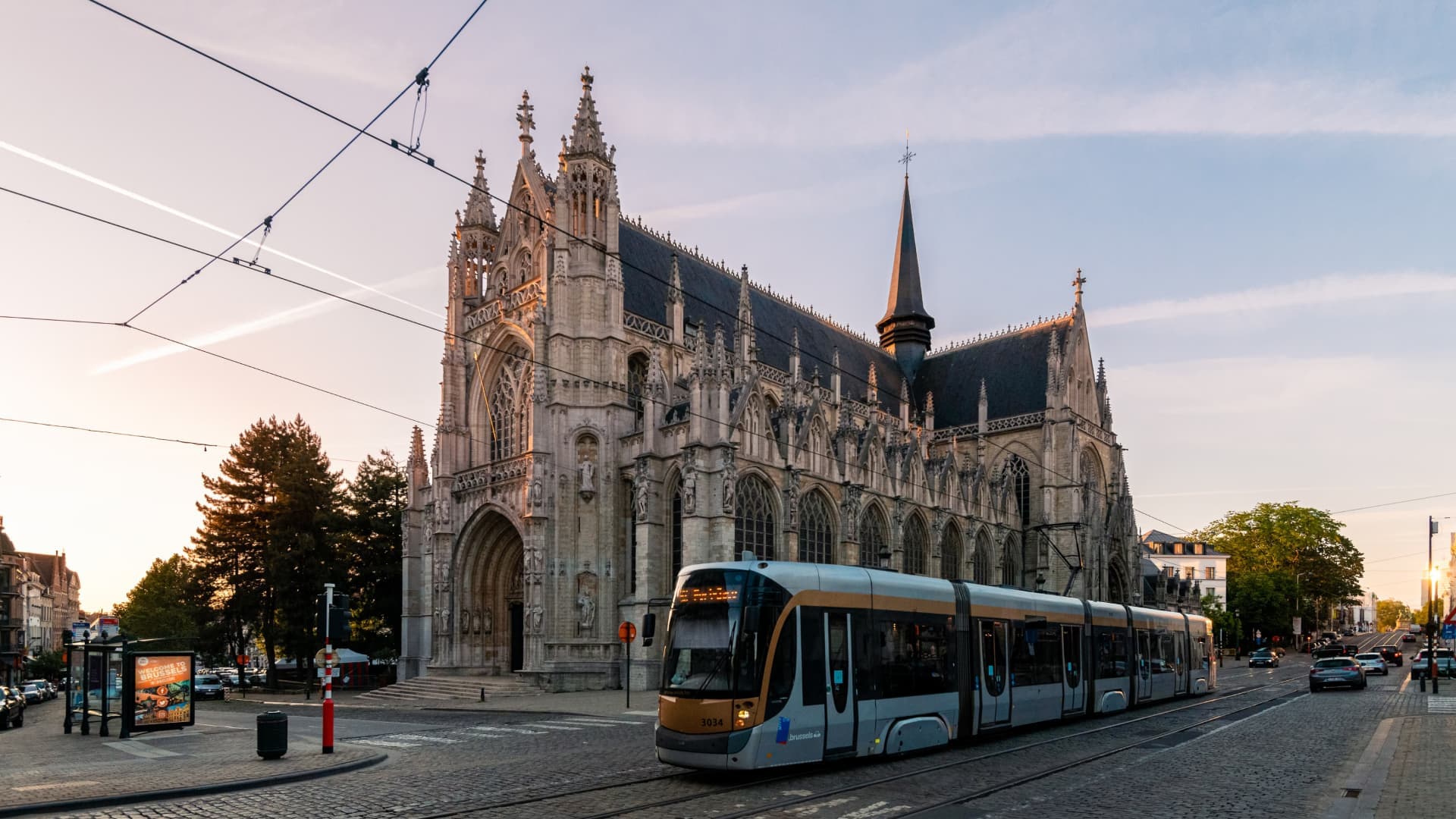 🇪🇺 Tanie Loty do Stolicy Unii Europejskiej - Brukseli! 🇧🇪 od 124 zł w Dwie Strony!