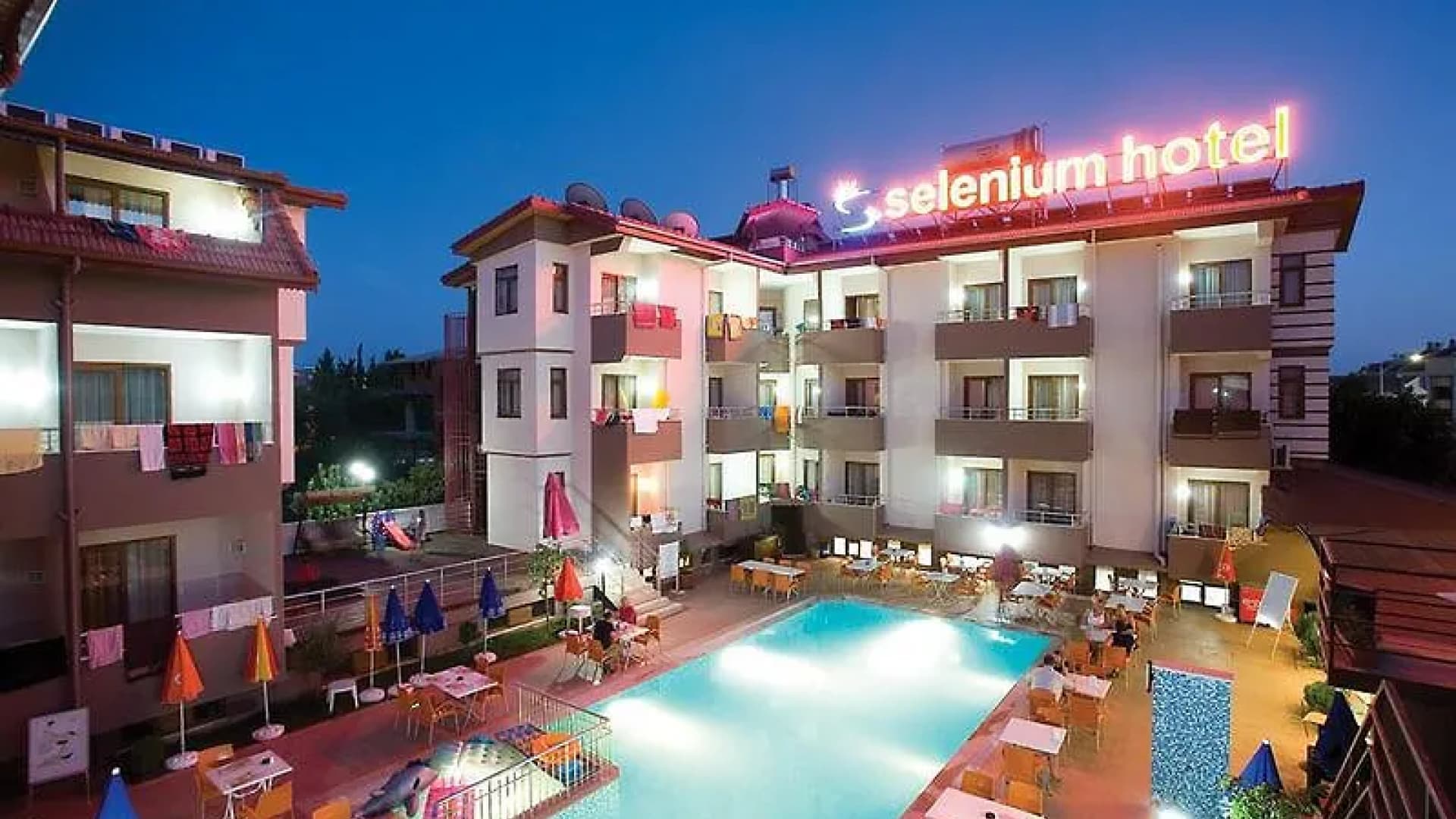Tanie Wakacje w Turcji! 🇹🇷 Hotel ⭐⭐⭐⭐, Loty, oraz Wyżywienie! 🍴
