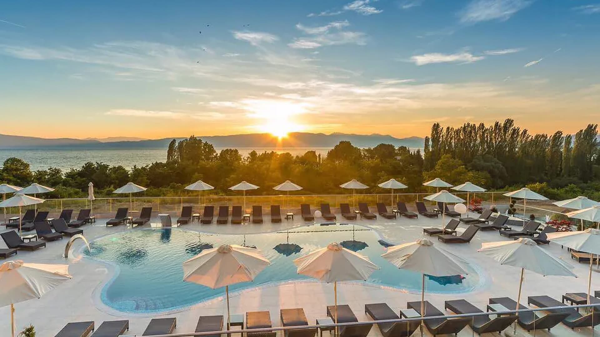 Tydzień nad Jeziorem Ochrydzkim! 🇲🇰 Hotel 4⭐, All Inclusive, Loty ✈️