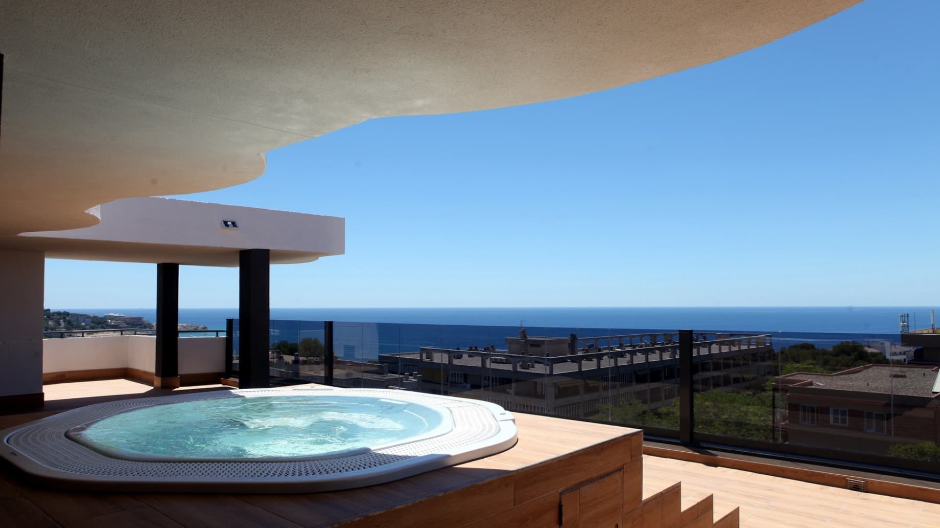 Tydzień nad Morzem w Hiszpanii! 🇪🇸🌊 Hotel 3⭐ i Loty w Dwie Strony z Gdańska ✈️