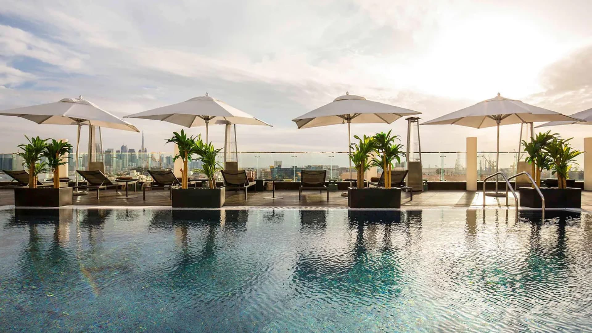 Tydzień w Dubaju 🇦🇪: Hotel 5⭐, Loty w Dwie Strony, Śniadania 🥐