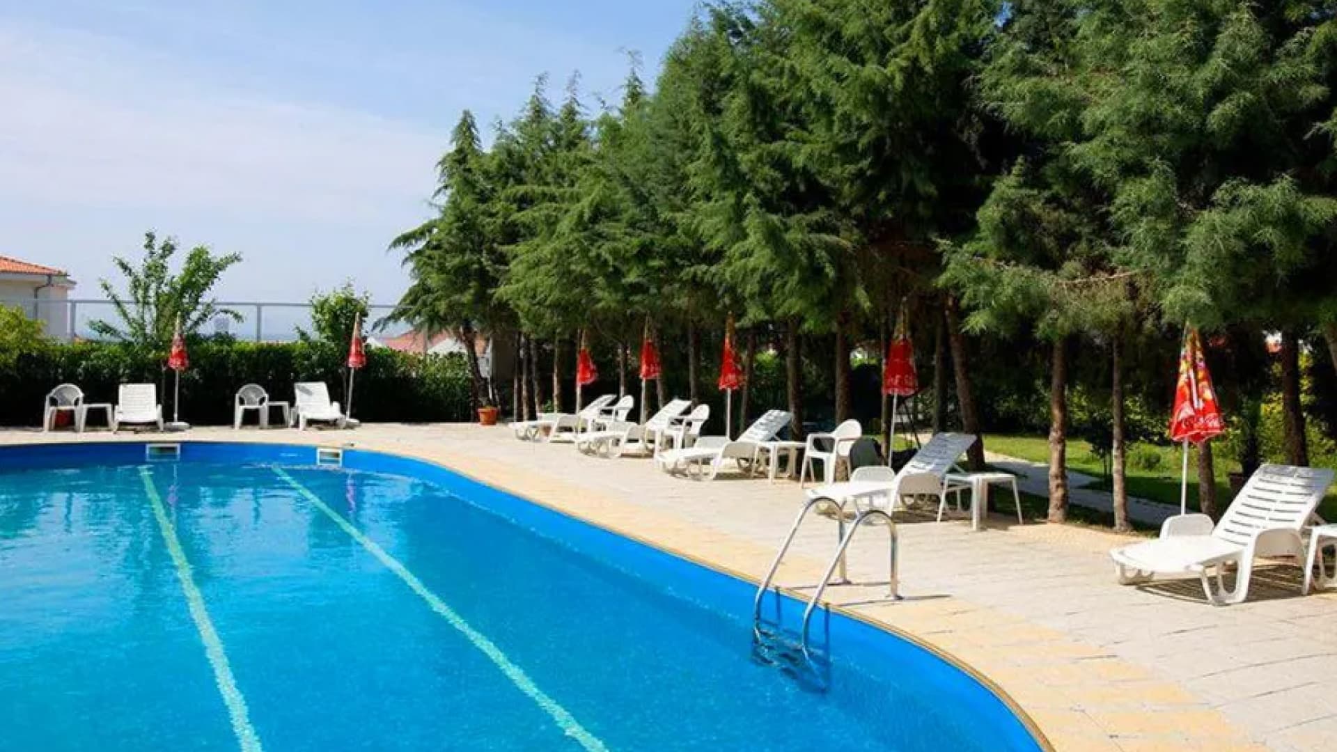 Tygodniowe Wakacje w Bułgarii! 🇧🇬 Hotel 3⭐, Loty, 3 Posiłki 🍲