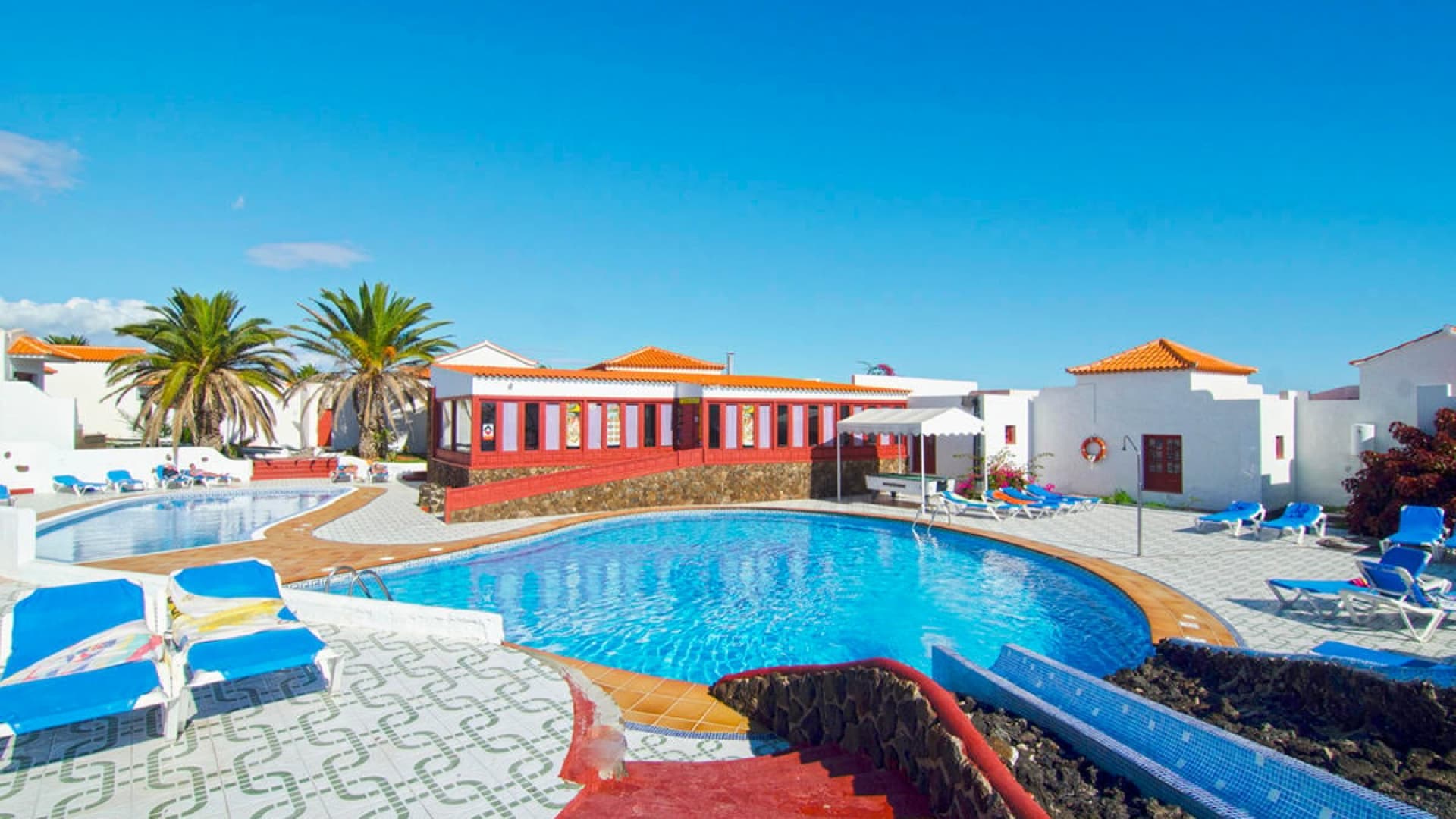 🇪🇸 Wakacje Last Minute na Fuerteventura ⭐⭐: Loty w Dwie Strony ✈️, Super Hotel i All Inclusive!