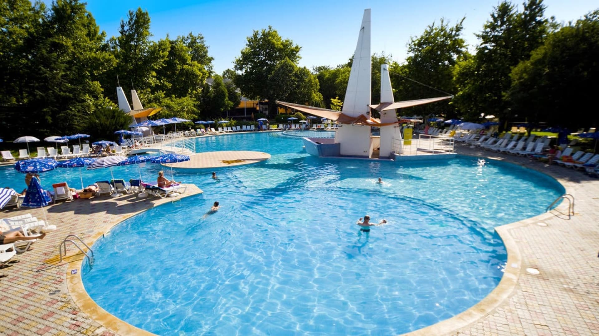 Albena, Bułgaria 🇧🇬. Ultra All Inclusive z Poznania! Hotel 4⭐, Loty w Dwie Strony ✈️