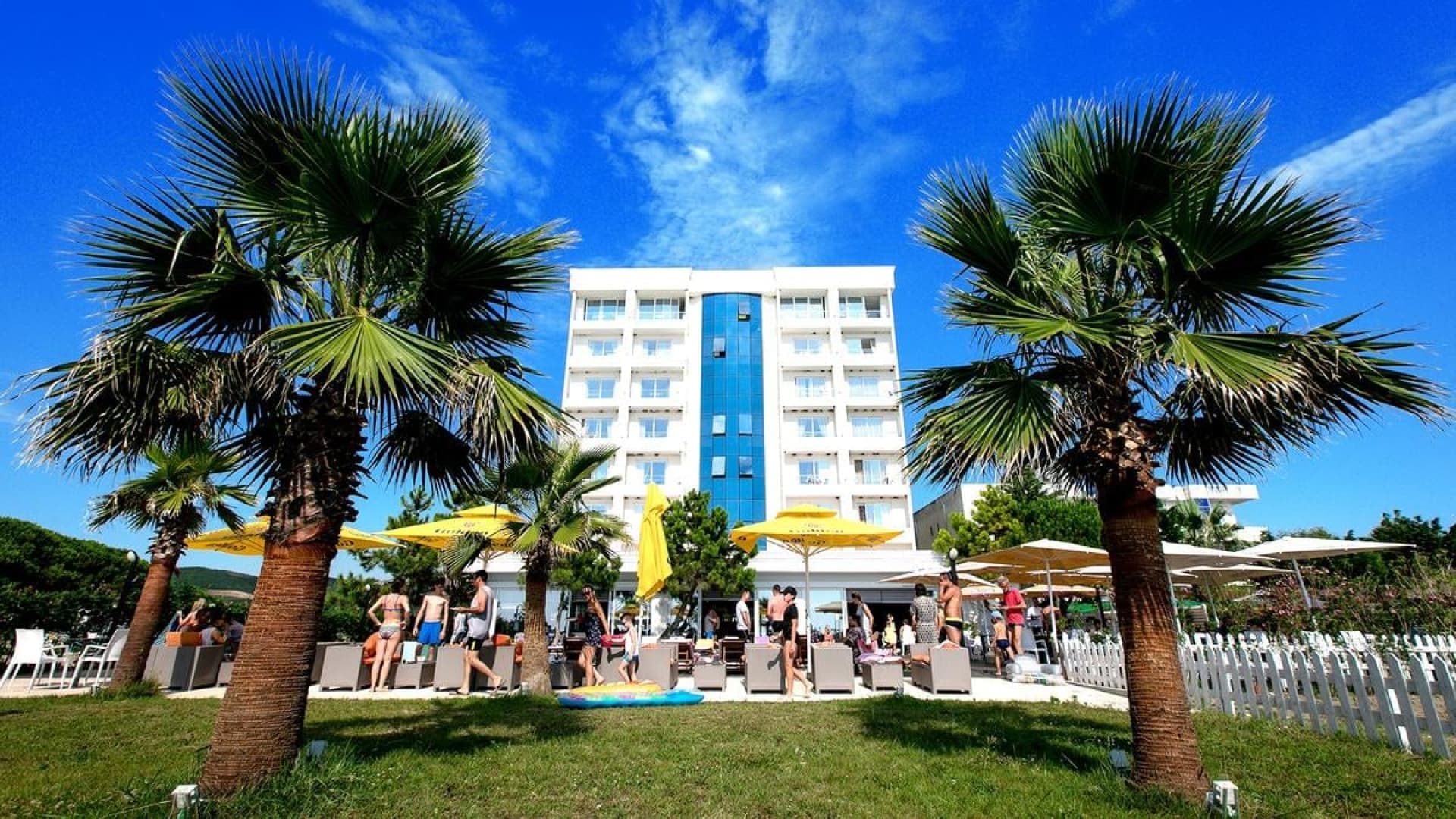 Last Minute: 6 Dni w Albanii! 🇦🇱 Hotel 4⭐, Loty ✈️ i All Inclusive ♾️