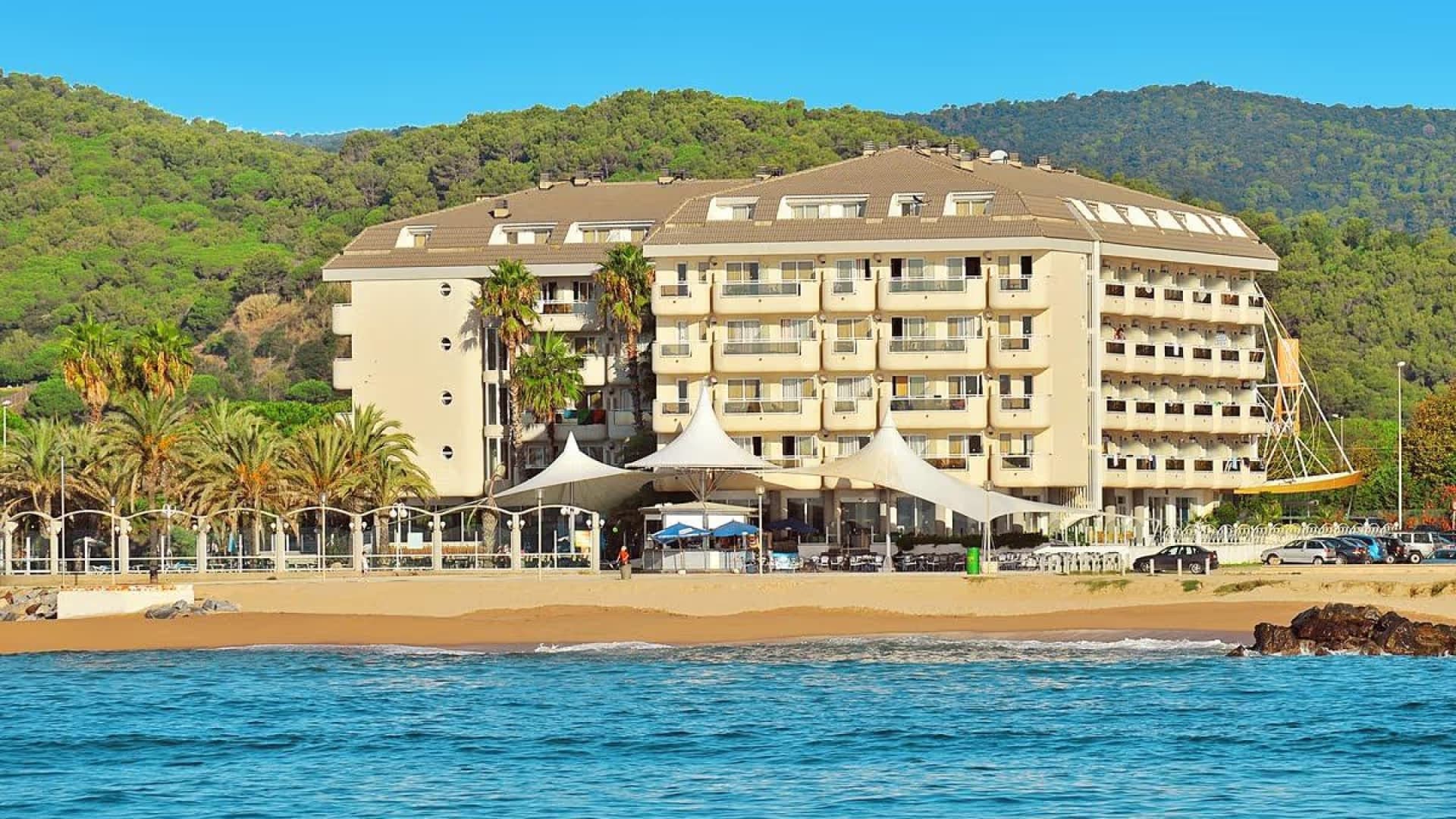 🏝️ Costa Brava! Hotel, Loty i Wyżywienie Już w Pakiecie 🇪🇸