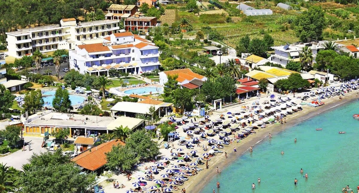 Korfu Last Minute ⏱️ – Loty i Posiłki w Cenie! 🇬🇷
