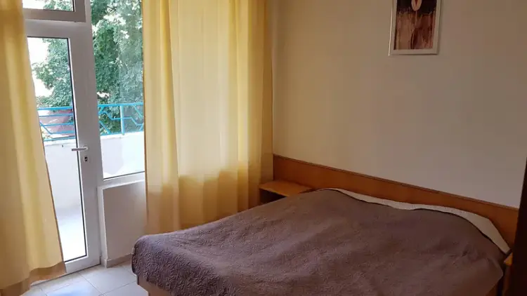 Bułgarski Wypoczynek w Św. Wlas – 7 Dni w Hotelu Larisa 🇧🇬☀️