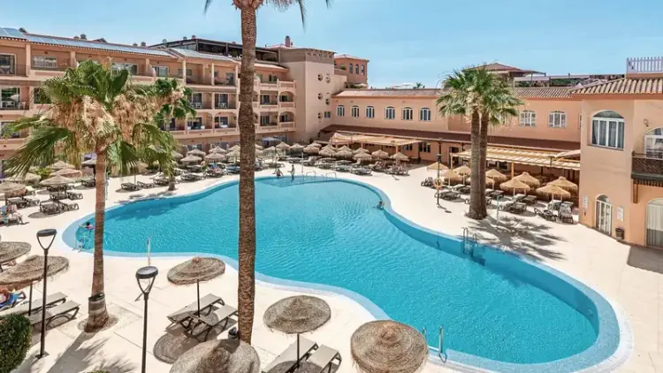 Słoneczne Almunecar: 7 Dni w Bahia Tropical 🇪🇸🌴