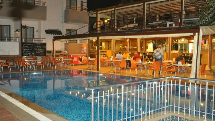 Side W Pigułce: 7 Dni W Hotelu Selenium 🇹🇷