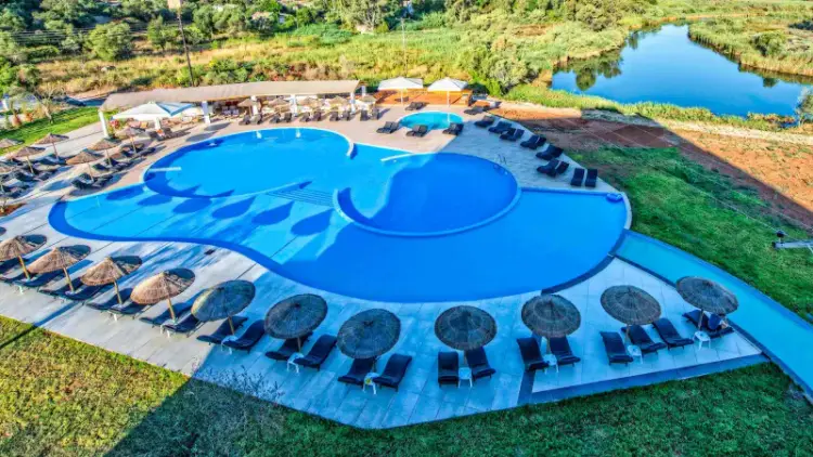Korfu w Jesiennym Słońcu: 7 Dni w Laguna Holiday Resort