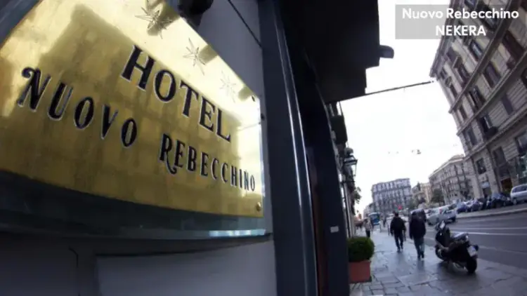 Włoski Klimat w Neapolu: 7 Dni w Hotelu Nuovo Rebecchino 🇮🇹🍕