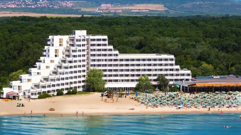 Albena w Bułgarii: 7 Dni Relaksu w Hotelu Gergana Beach 🇧🇬🏖️