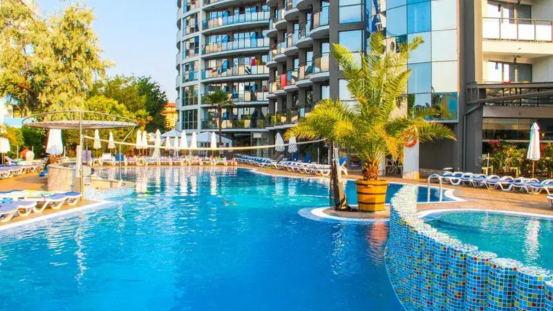 Słoneczny Brzeg w Bułgarii: 7 Dni w Hotelu Meridian 🇧🇬☀️