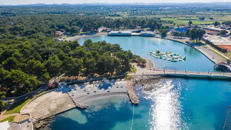 Słoneczna Istria na 7 dni: Apartamenty Stella Plava Laguna w Umagu 🇭🇷☀️