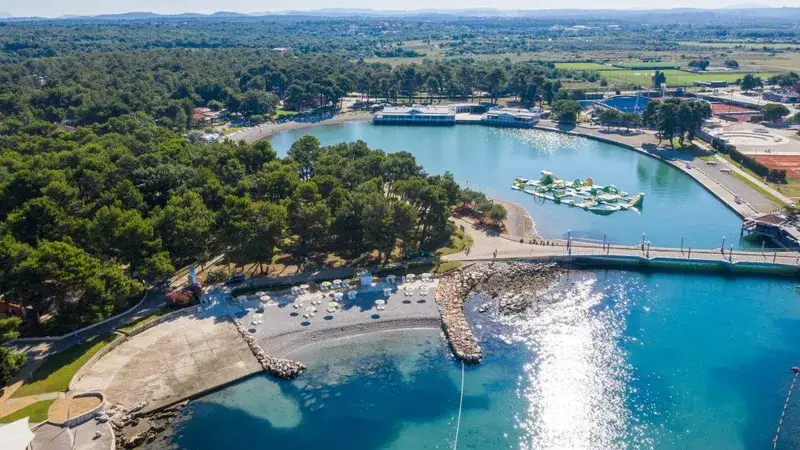 Słoneczna Istria na 7 dni: Apartamenty Stella Plava Laguna w Umagu 🇭🇷☀️
