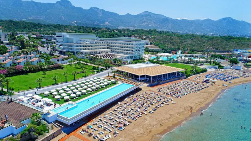 Słoneczny Cypr Północny: 7 dni luksusu w Acapulco Resort 🇨🇾☀️