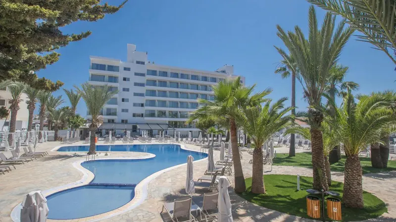Cypr w Protaras: 7 Dni w Hotelu Bohemian Gardens 🇨🇾☀️