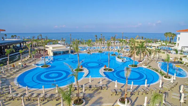 Luksusowy tydzień na Cyprze: Olympic Lagoon Resort Paphos (7 dni) 🇨🇾✨